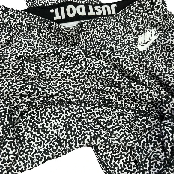 Nike Black/White Leggings Women’s Small - Picture 5 of 6